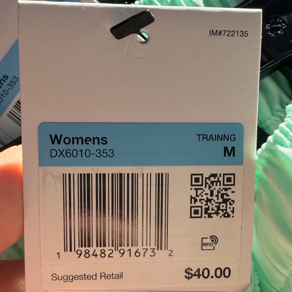 New!! Nike women's running shorts - Picture 5 of 7